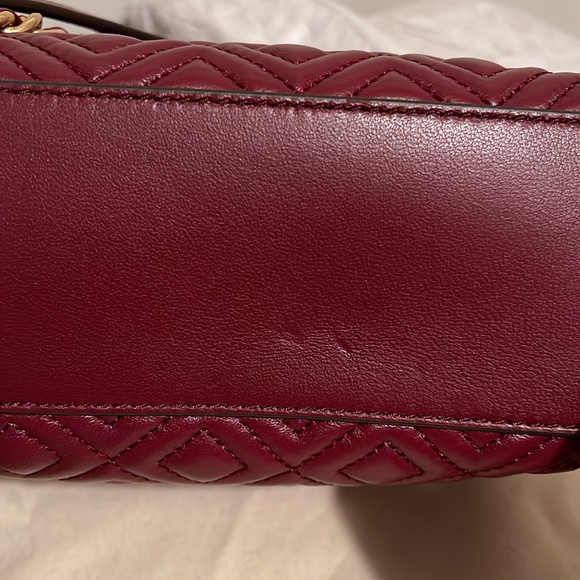 Tory Burch Fleming convertible shoulder bag imperial garnet - Picture 4 of 10